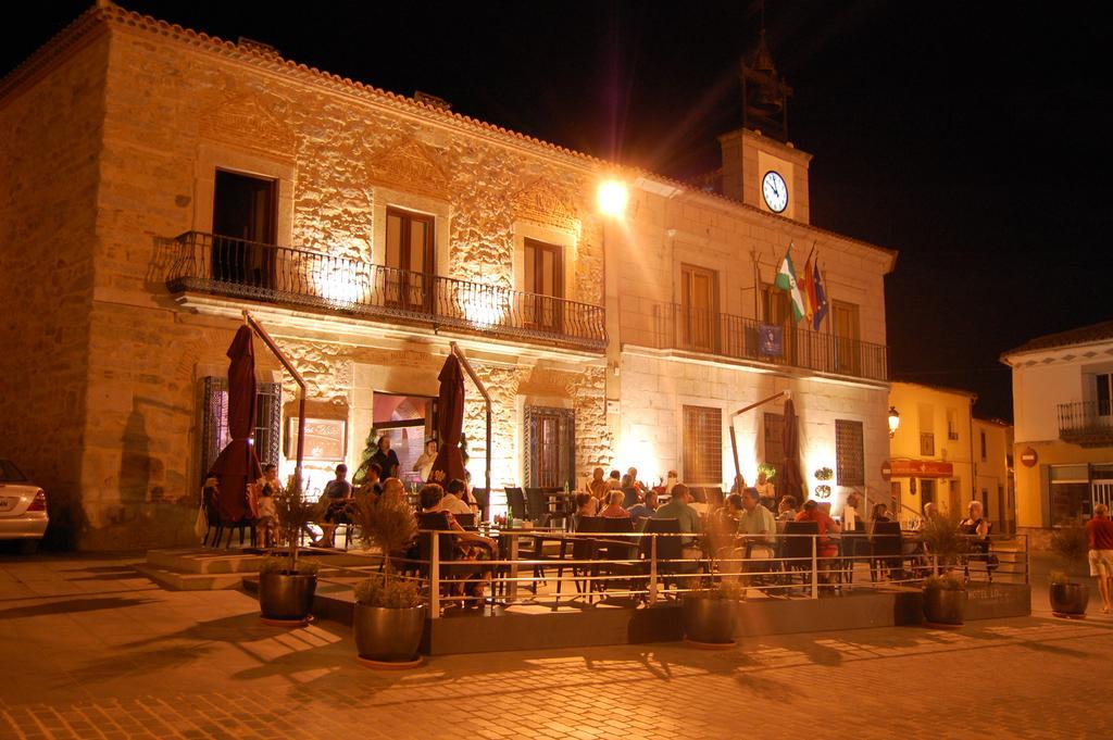 Hotel Los Usias Dos Torres Esterno foto